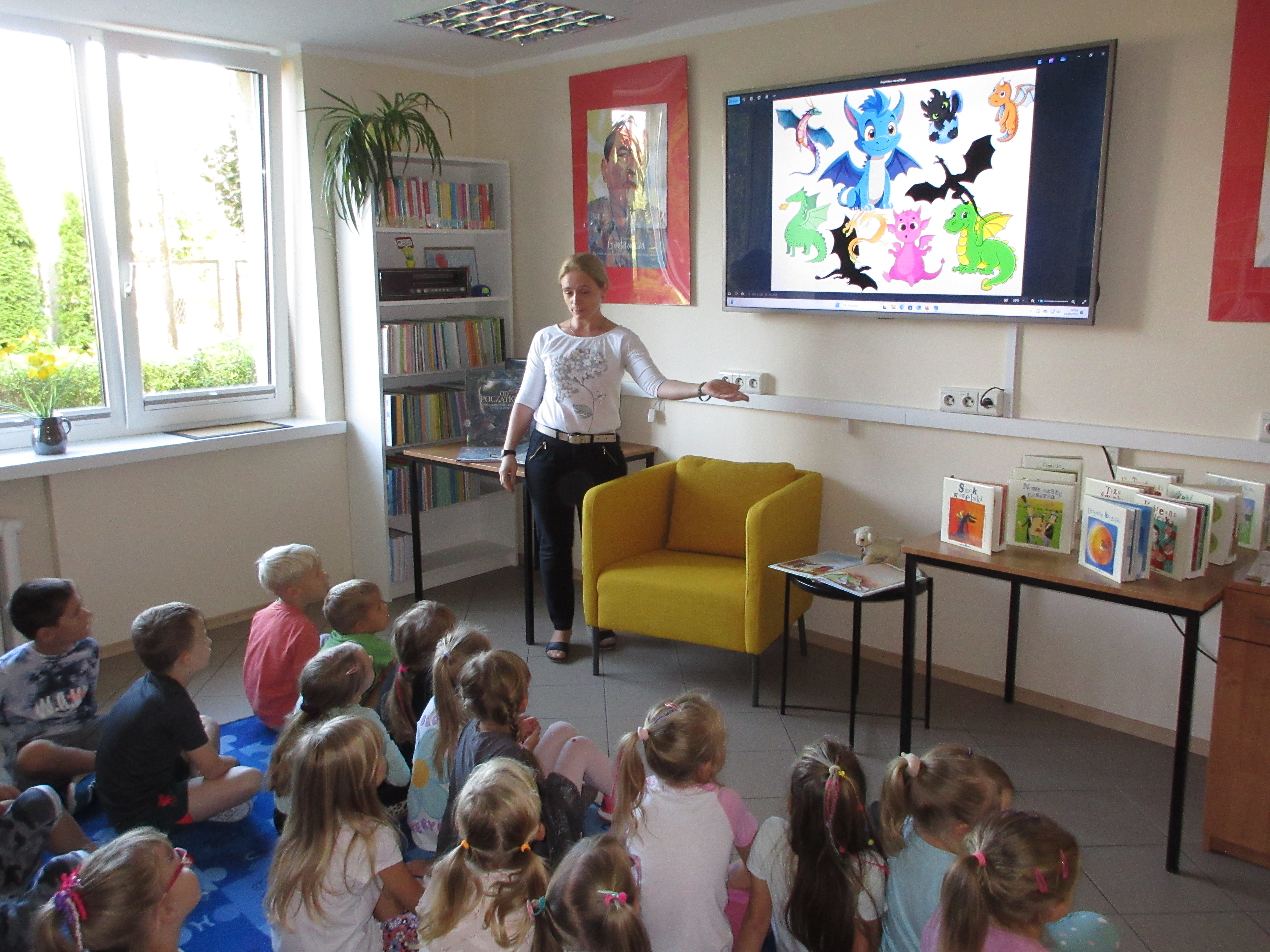 Smoki w bibliotece. Zajęcia literackie dla uczniów kl. 0 z Publicznej Szkoły Podstawowej im. Władysława Jagiełlły w Zwoleniu