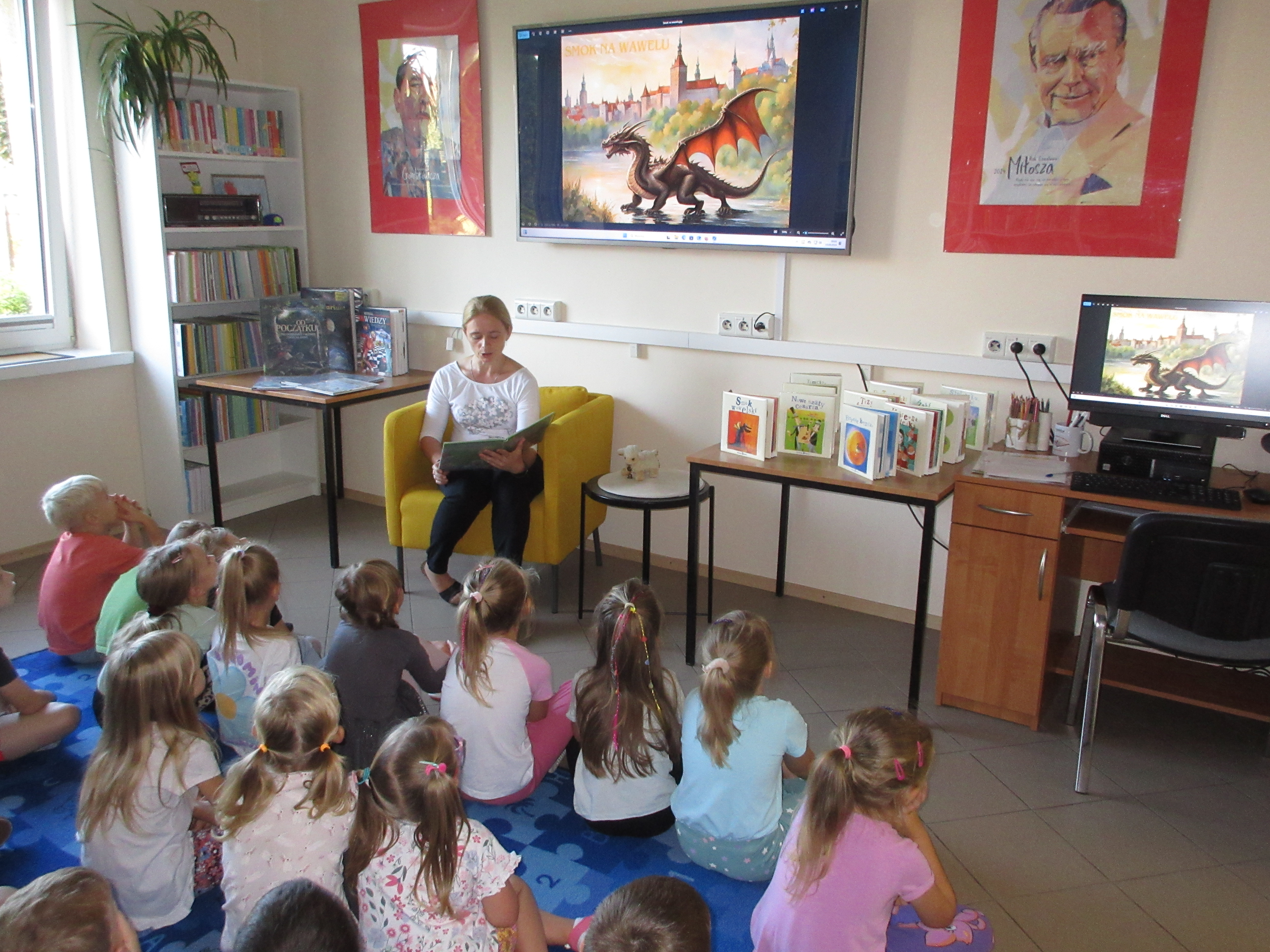 Smoki w bibliotece. Zajęcia literackie dla uczniów kl. 0 z Publicznej Szkoły Podstawowej im. Władysława Jagiełły w Zwoleniu