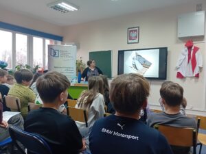 Spotkanie autorskie zorganizowane przez BP w Radomiu Filia w Zwoleniu dla uczniów PSP Czarnolas z panią Martą Trojanowską