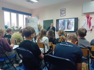 Spotkanie autorskie zorganizowane przez BP w Radomiu Filia w Zwoleniu dla uczniów PSP Czarnolas z panią Martą Trojanowską