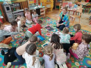 Komórka Kasia do poznania higieny cyfrowej zaprasza. Zajęcia edukacyjne dla dzieci z Oddziałów Przedszkolnych Publicznej Szkoły Podstawowej im. płk Jana T. Sońty "Ośki" w Kowalkowie