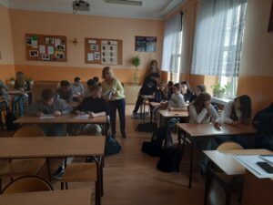 Zajęcia edukacyjne dla uczniów klasy 8c PSP w Zwoleniu