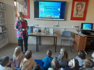 Spójrzmy na świat przez NIEBIESKIE okulary. Zajęcia tematyczne w ramach obchodów Międzynarodowego Dnia Świadomości Autyzmu.