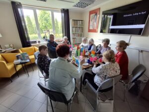 Aktywna biblioteka pełna zakodowanych tajemnic. Spotkanie z seniorkami
