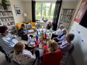 Aktywna biblioteka pełna zakodowanych tajemnic. Spotkanie z seniorkami