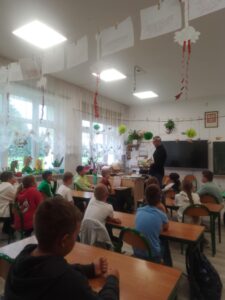 Młodzi ekolodzy z 3d z Publicznej Szkoły Podstawowej w Zwoleniu odkrywają swoją EKOMOC!