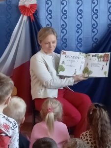 Zajęcia edukacyjne w grupie przedszkolnej Motyli z Publicznego Przedszkola Nr 1 w Zwoleniu