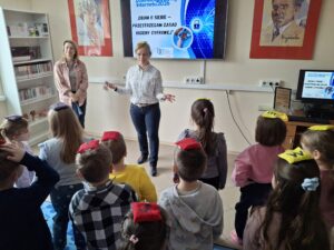 Obchody Dnia Bezpiecznego Internetu pod hasłem „Dbam o siebie – przestrzegam zasad higieny cyfrowej” w Bibliotece Pedagogicznej w Radomiu Filia w Zwoleniu